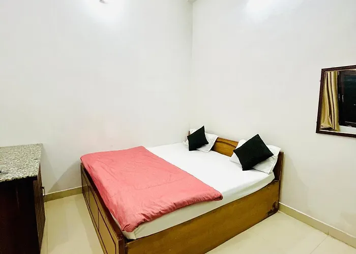 Sitaram P Guest House