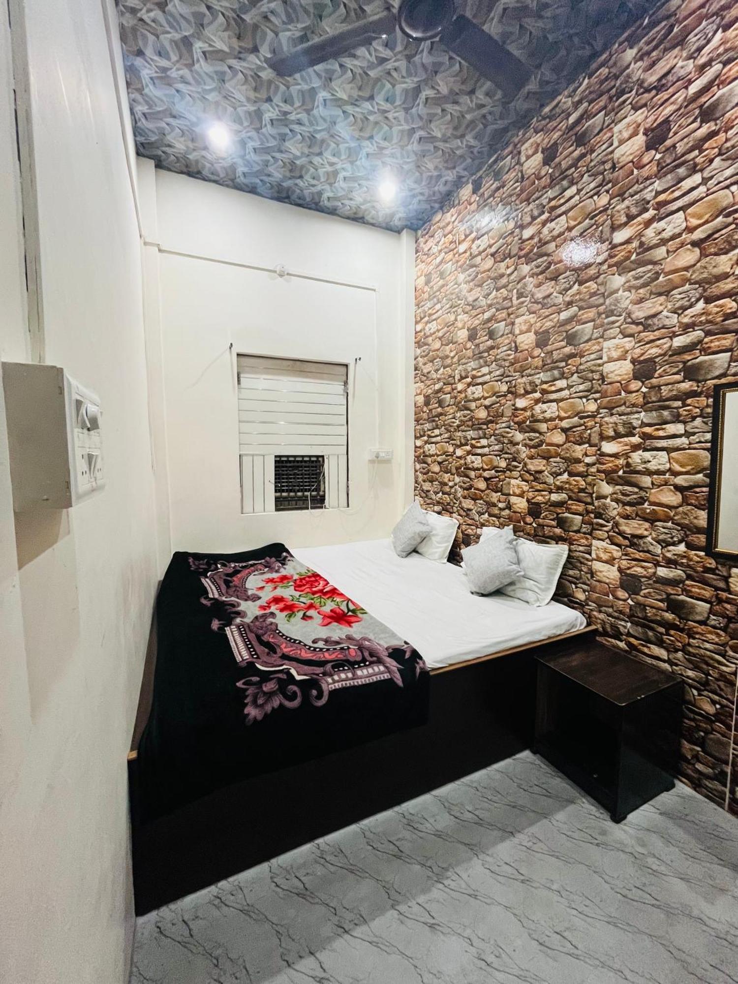 Guest house Sitaram P